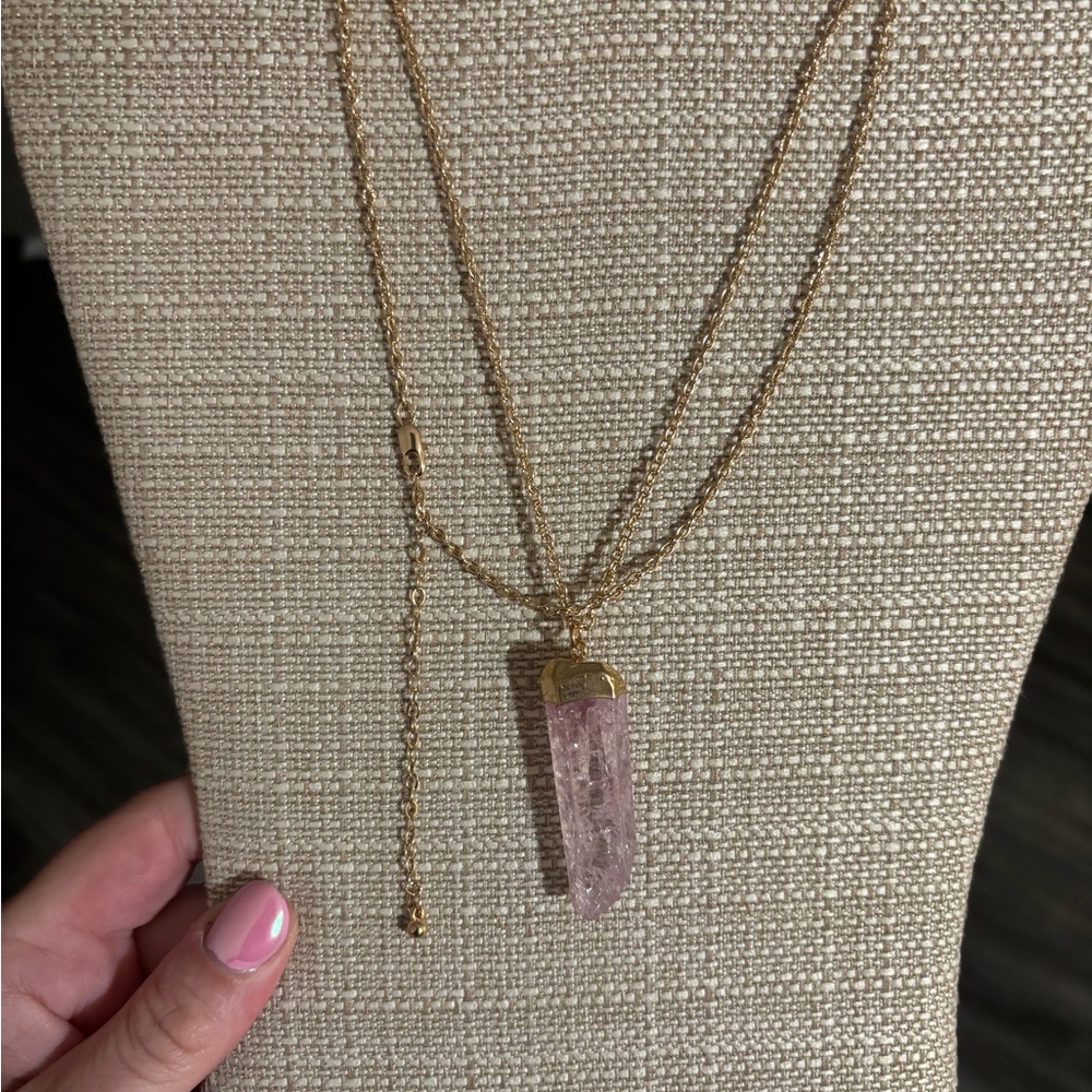 Elegant Gold Necklace with Pink Crystal Pendant